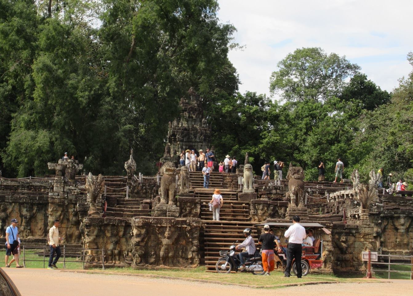 Angkor Thom - Temples of Cambodia